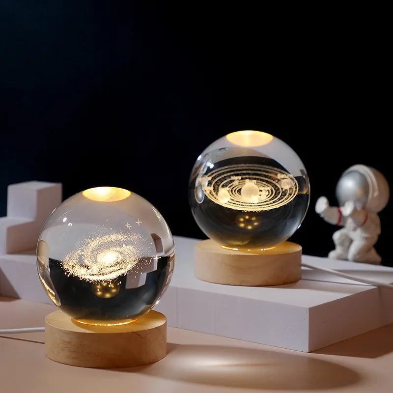 3D Crystal Ball Light Lamp, Galaxy Lamp, Glowing Planet & Moon LED Night Light with Wooden Base, USB Rechargeable Bedside Lamp, Astronomy Universe Crystal Ball Decor, Luminous Home Atmosphere Light, Festival Gift, Random Design